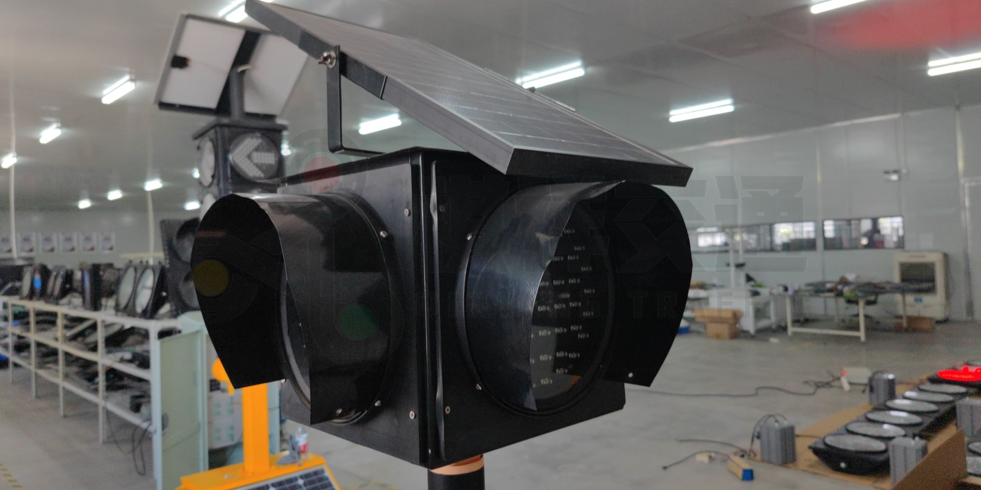 300mm 400mm Solar Mobile Portable Traffic Light For Emergency