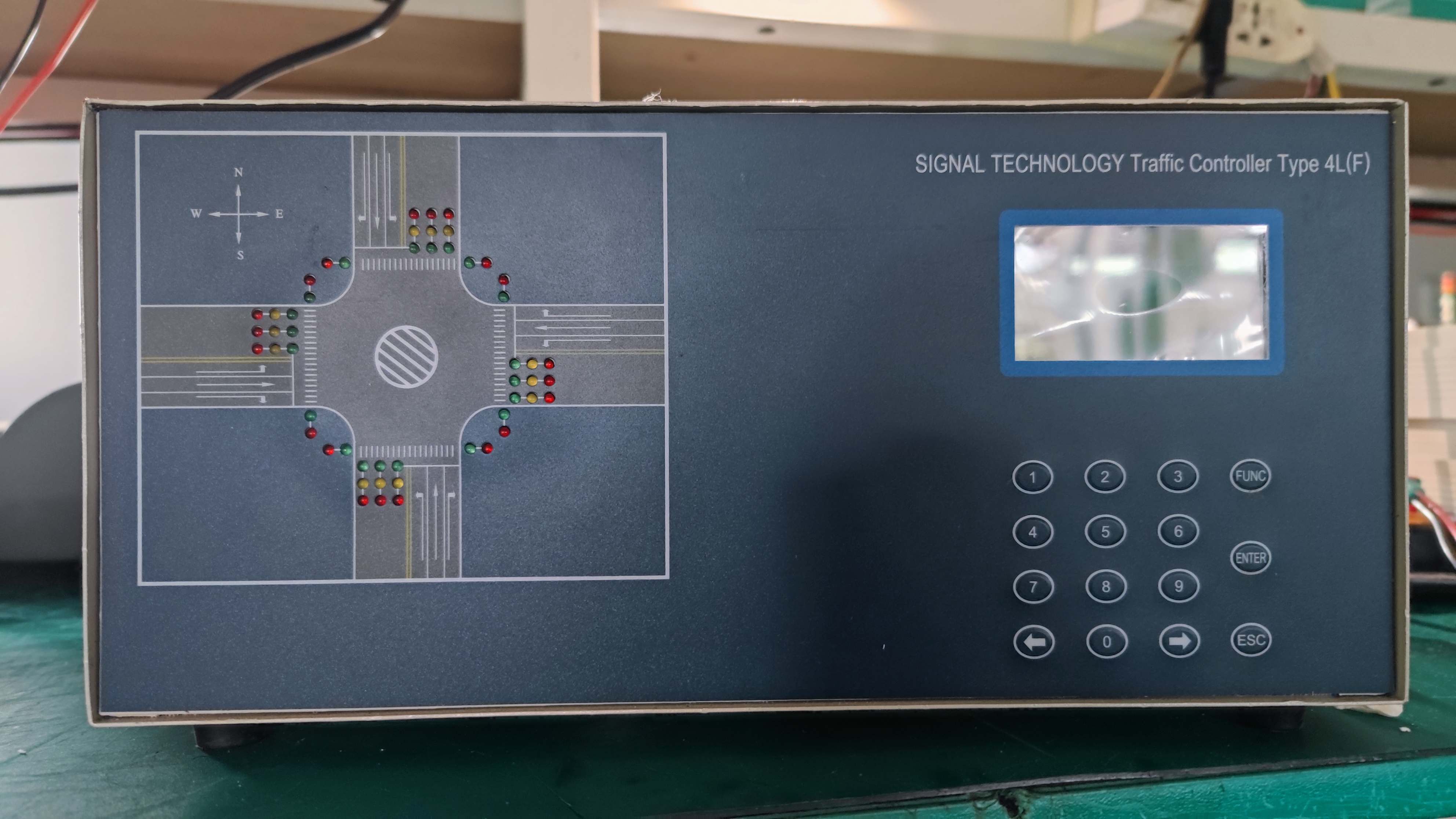 44 Output Single Point Traffic Signal Controller