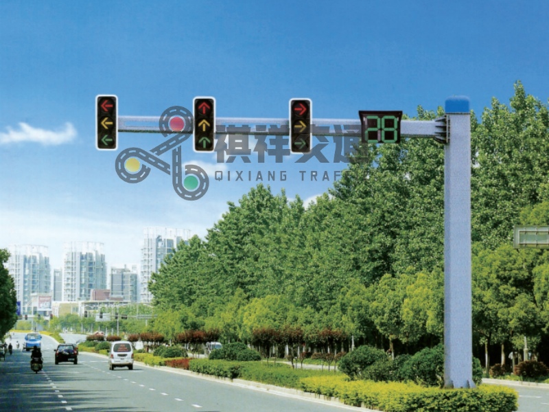 traffic pole cantilever length